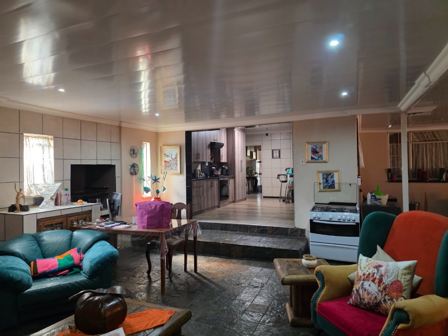 3 Bedroom Property for Sale in Vaalpark Free State